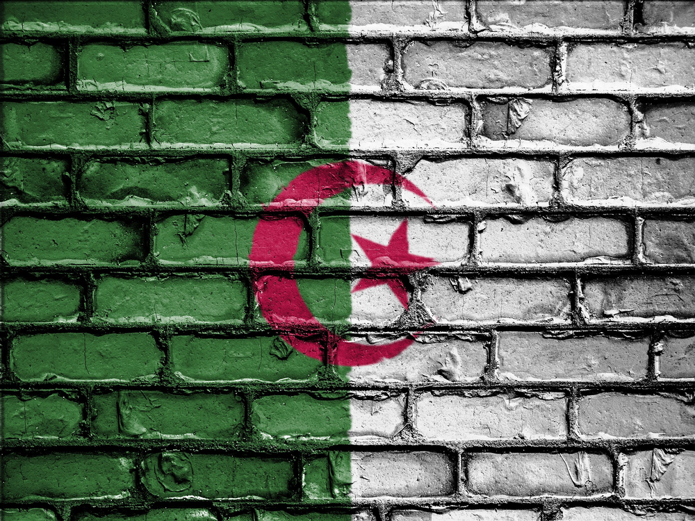 בדרך לדרכון הפורטוגלי: תעודת לידה ליוצאי אלג'יריה